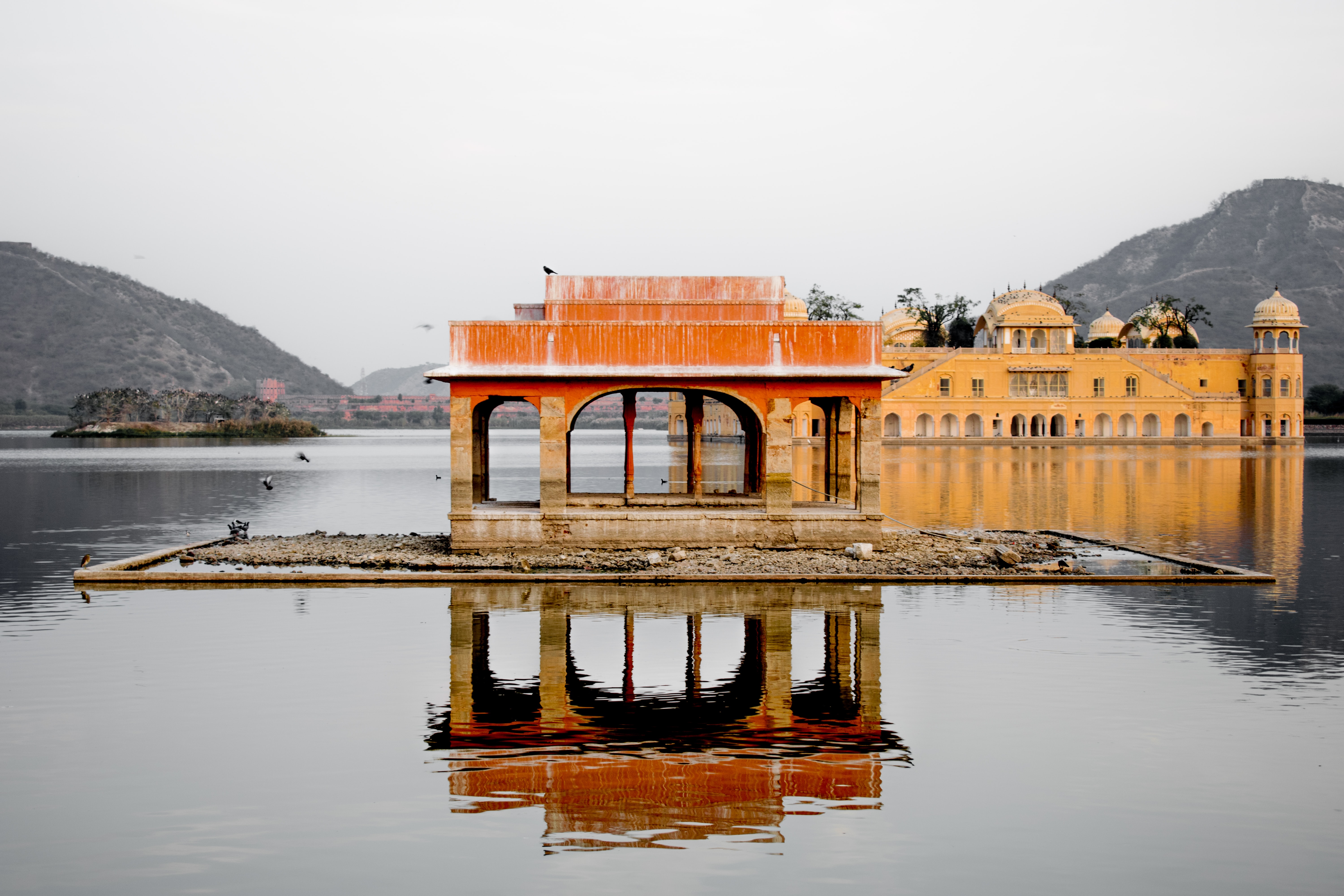 A famous cityscape or landscape of India featuring iconic elements of India's natural beauty or architectural landmarks.