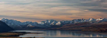 A famous cityscape or landscape of New Zealand featuring iconic elements of New Zealand's natural beauty or architectural landmarks.
