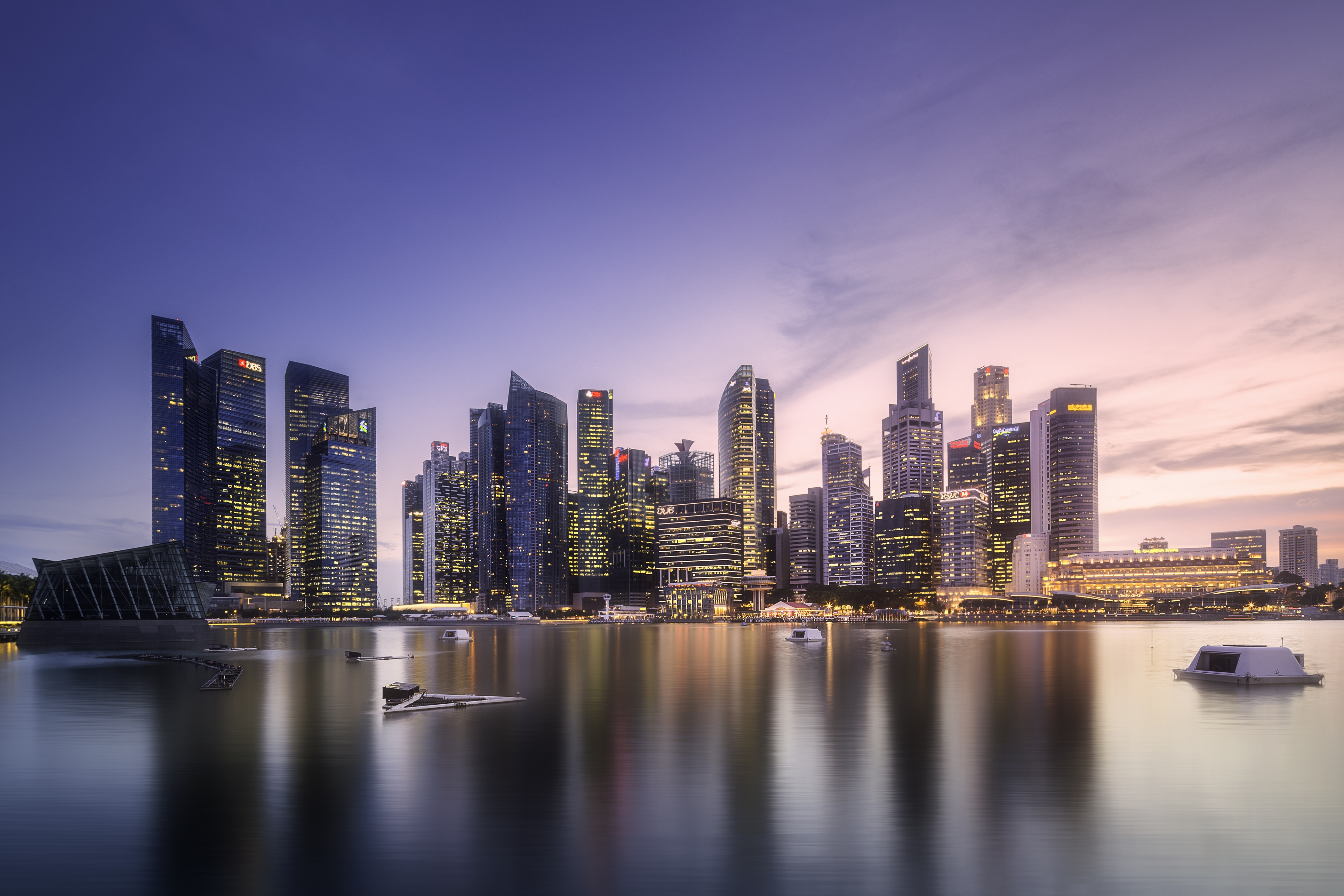 A famous cityscape or landscape of Singapore featuring iconic elements of Singapore's natural beauty or architectural landmarks.