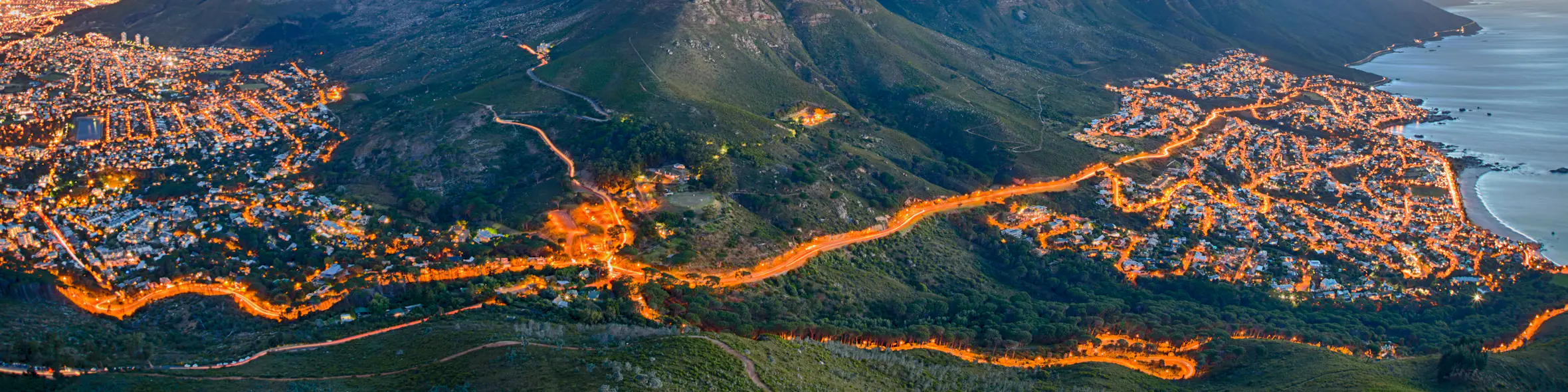 A famous cityscape or landscape of South Africa featuring iconic elements of South Africa's natural beauty or architectural landmarks.