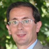 Headshot of Dr Francisco Ubierna
