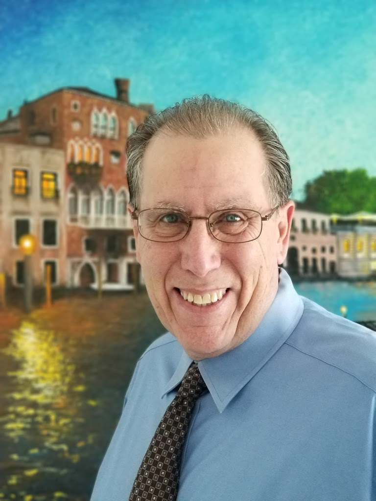 Headshot of Dr Kenneth Rouse