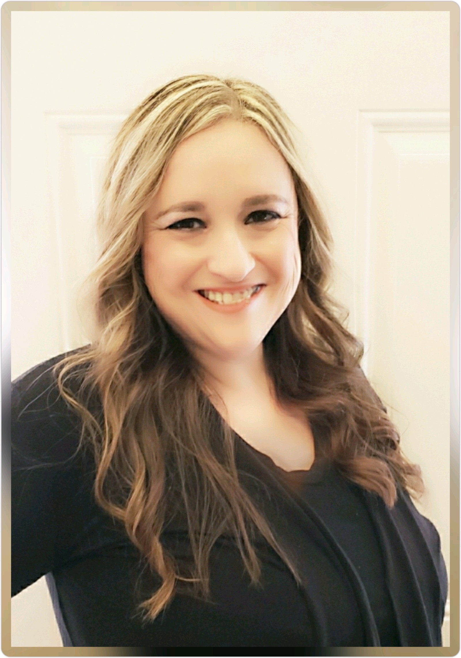 Headshot of Dr Lauren Nehlsen