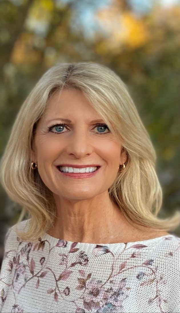 Headshot of Dr Leann Christianson