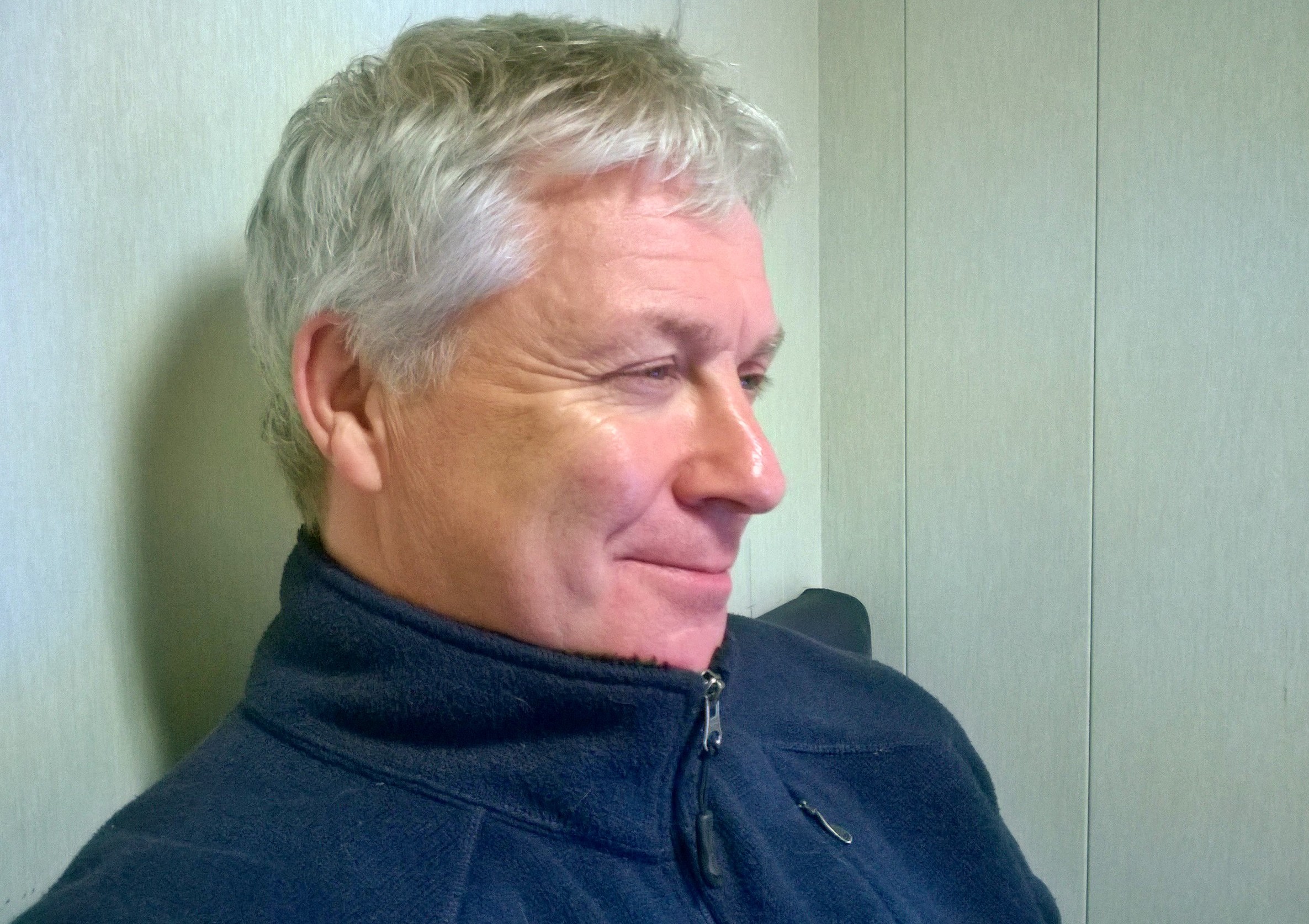 Headshot of Dr Simon Craige