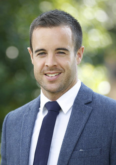 Headshot of Mark Ovens