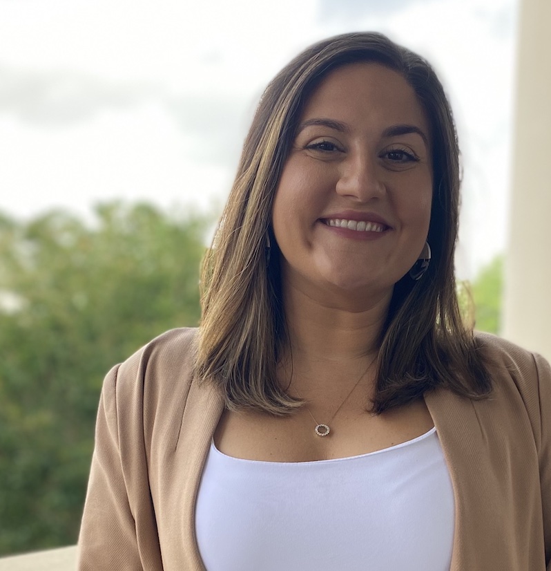 Headshot of Maya Pereira De Andrade