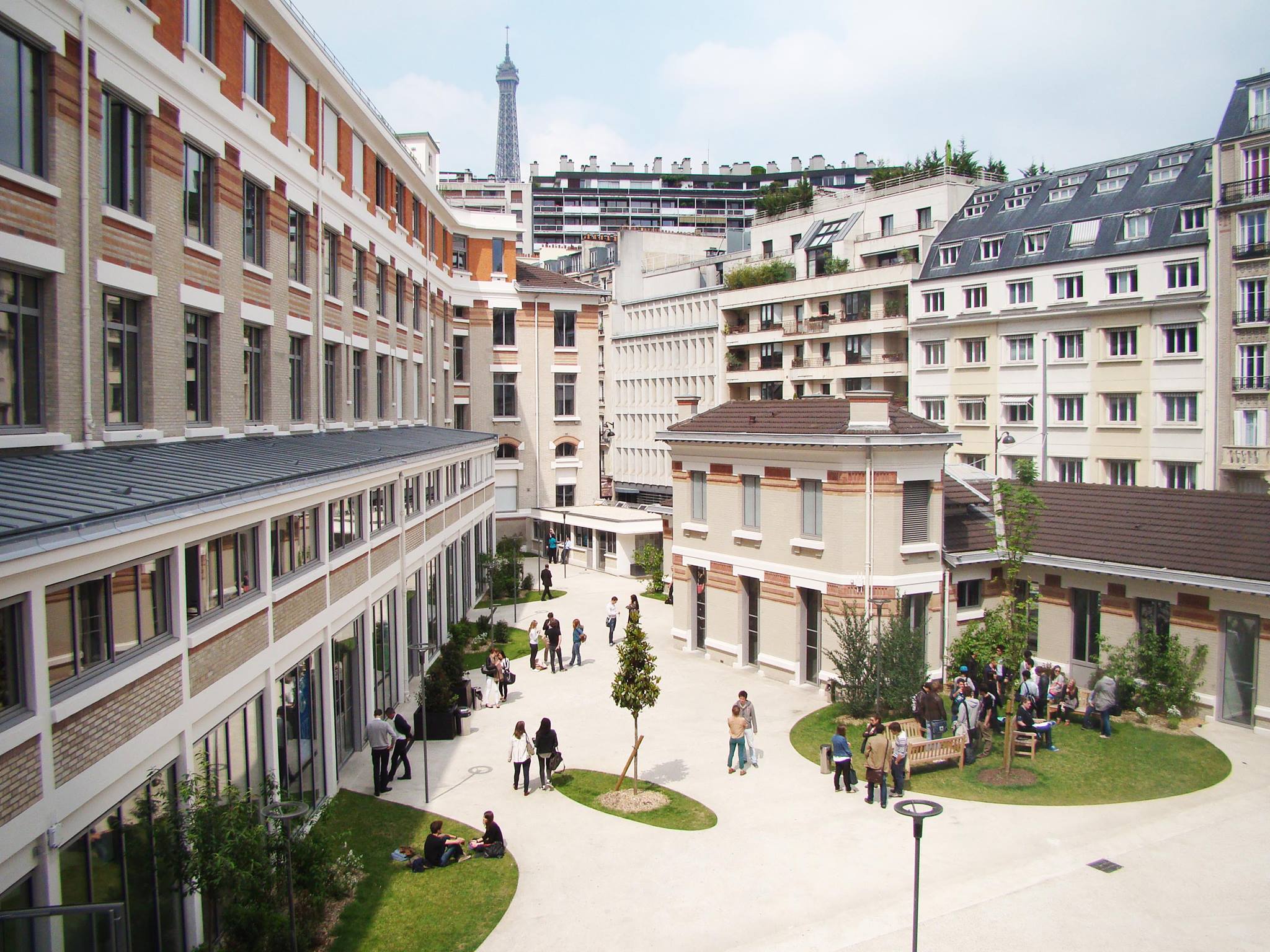 ESCE Business School campus view