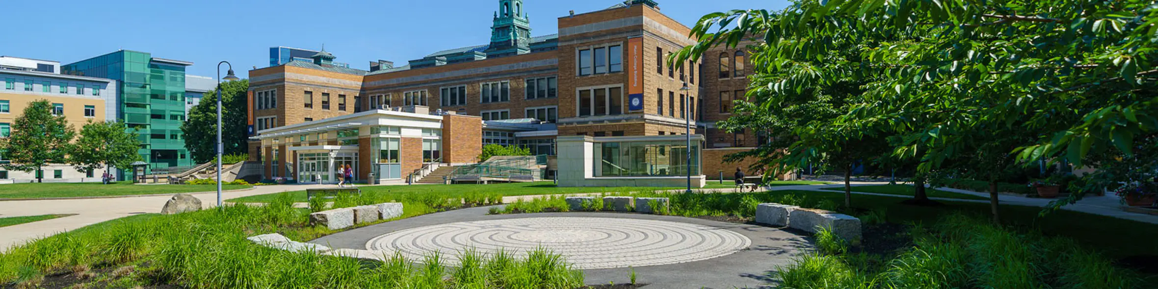 Simmons University (in partnership with Kaplan International) campus view