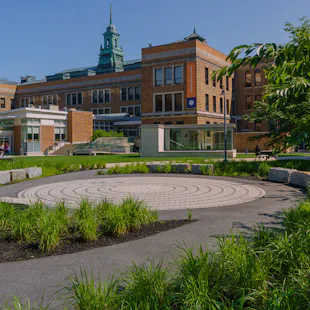 Premises of Simmons University (in partnership with Kaplan International)